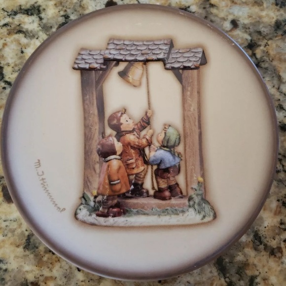 M.I. HUMMEL Century Collection Mini Plate - Picture 1 of 7
